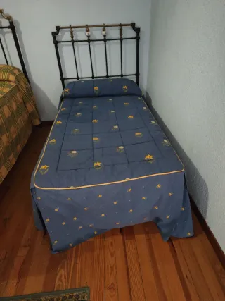 Cabezal forja y cerámica antiguo