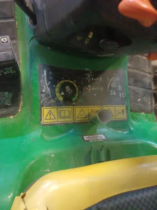 Tractor cortacésped John Deere LTR 166 hidrostatic