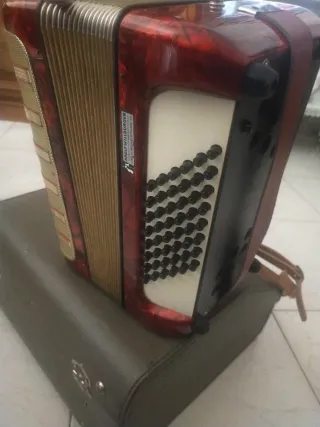 Fisarmonica Hohner 48 Bassi