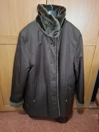 Abrigo reversible marrón