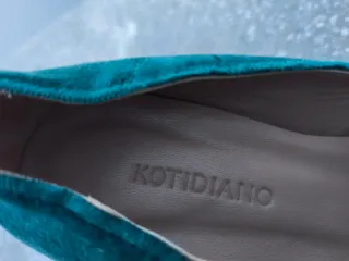 Zapatos de salón Kotidiano Verdes