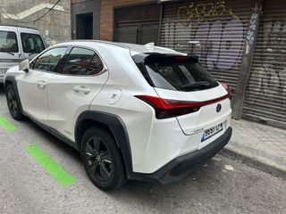 Lexus UX 250H