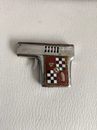 Mechero Gasolina Forma Pistola Corona