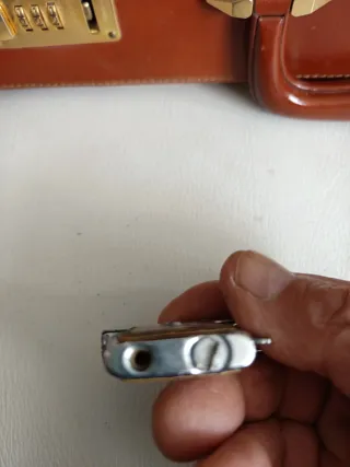 Mechero Gasolina Forma Pistola Corona