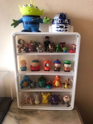 Vitrina expositora figuras