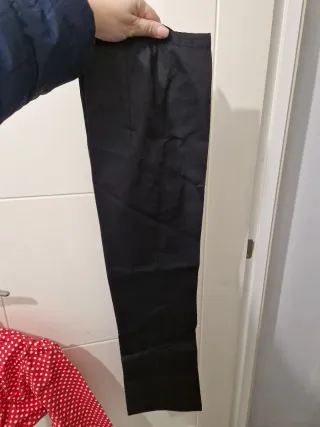 Traje de Flamenco Niño. Nuevo sin usar. Rojo y Neg