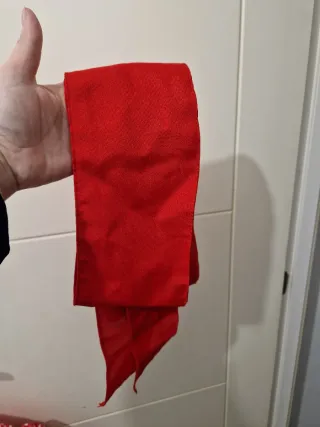 Traje de Flamenco Niño. Nuevo sin usar. Rojo y Neg