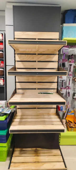 Estantería madera y hierro