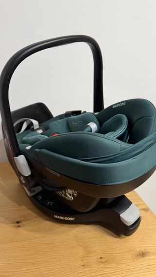Maxi Cosi Pebble 360 + FamilyFix 360