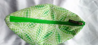 Neceser Clinique verde estampado. Colc. Exclusiva.