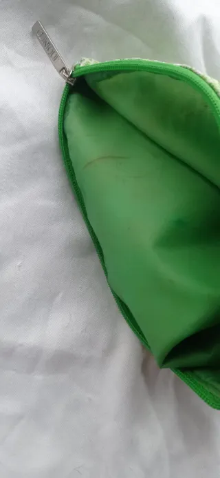 Neceser Clinique verde estampado. Colc. Exclusiva.