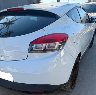 DESPIECE DE RENAULT MEGANE III COUPÉ 1.6 16V 2011