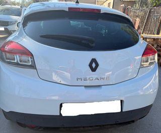 DESPIECE DE RENAULT MEGANE III COUPÉ 1.6 16V 2011