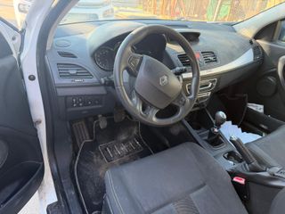 DESPIECE DE RENAULT MEGANE III COUPÉ 1.6 16V 2011