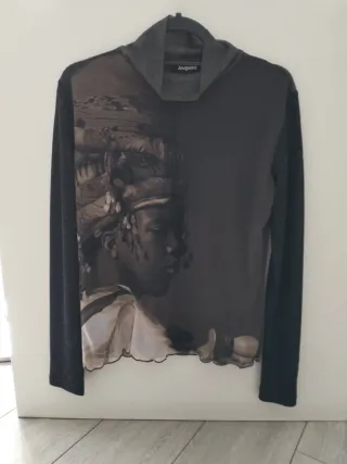 Camiseta Desigual manga larga estampado