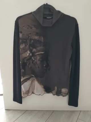 Camiseta Desigual manga larga estampado