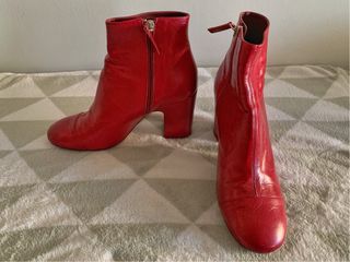 Botines Zara tacón rojos