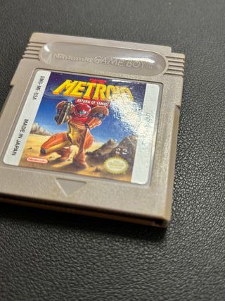 Metroid II: Return of Samus - Game Boy