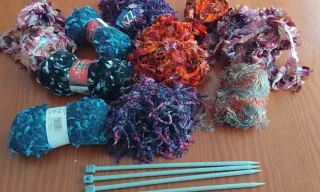 Lote lanas y agujas de tejer