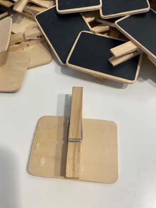 Pizarras de madera con pinza (lote)