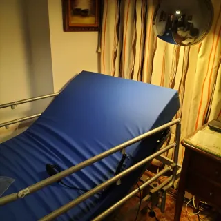 Cama Articulada Eléctrica Geriafy Azul