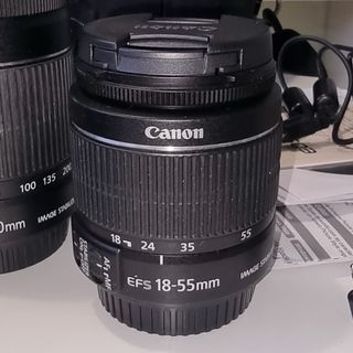 Cámara Canon EOS 450D + Objetivo 18-55mm