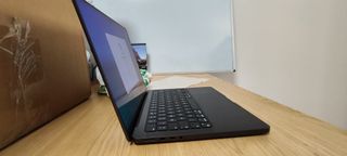 MacBook Pro 14 M4 24GB 1TB