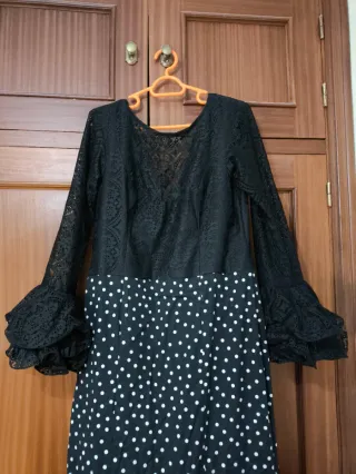 Traje de flamenca lunares negro y blanco