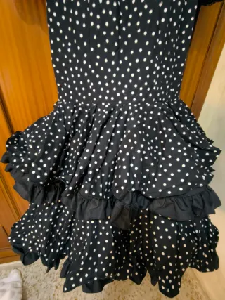 Traje de flamenca lunares negro y blanco
