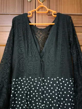 Traje de flamenca lunares negro y blanco