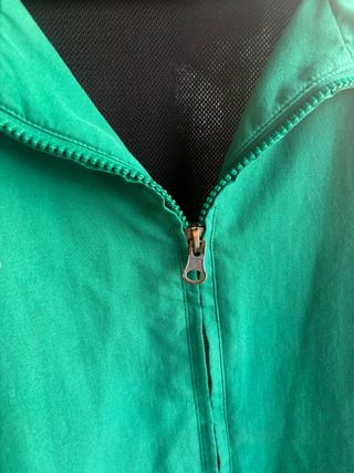 Chaqueta deportiva Adidas verde y negra