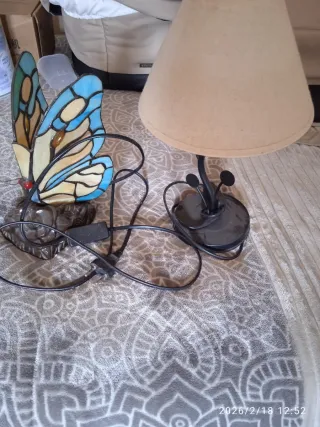 Lámpara de mesa Mariposa Vidriera y lámpara beigs