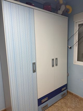 Dormitorio juvenil completo tres camas
