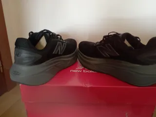 Zapatillas New Balance More V6 Talla 42.5