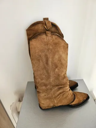 Stivali Camperos scamosciati DIVINE FOLLIE