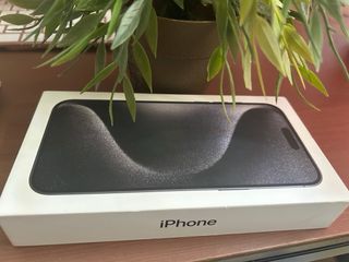 Caja iPhone 15 Pro Max