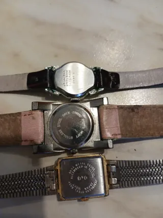 Lotto 3 orologi donna anni '70 da revisionare