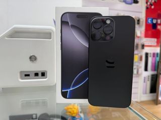 iPhone 16 Pro Max 256GB nero batteria 92% come nuovo