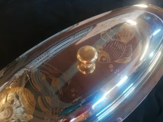 Vassoio da portata pesce con decorazioni