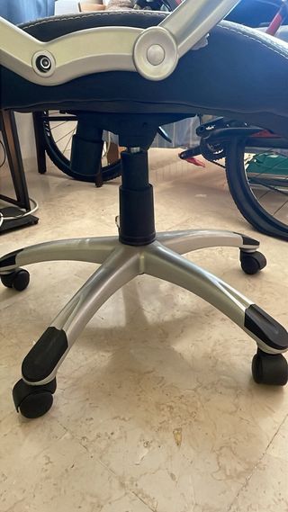 Silla ergonómica de estudio negra