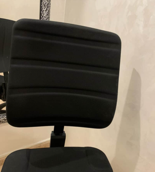 Silla de oficina ergonómica negra