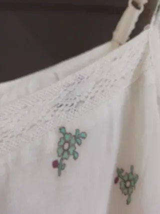 Vestido Zara blanco con estampado floral