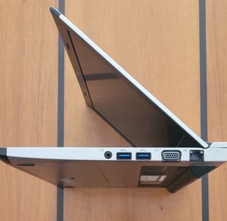 Portátil DELL modelo Vostro V131