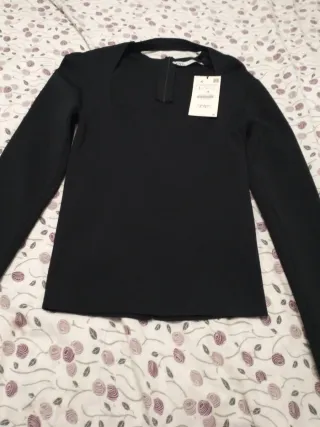 Camiseta Zara manga larga escote cuadrado