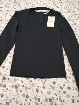 Camiseta Zara manga larga escote cuadrado