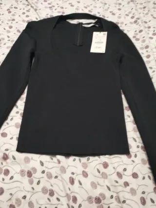 Camiseta Zara manga larga escote cuadrado
