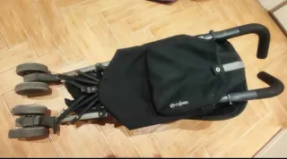 Silla de paseo Cybex negra