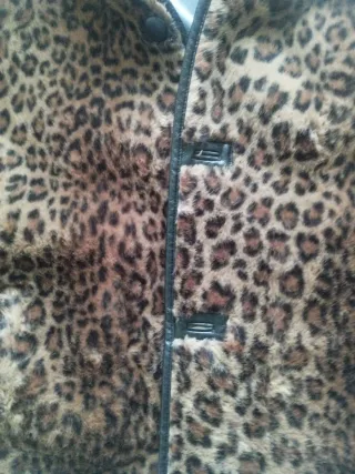 Cazadora reversible leopardo y negro