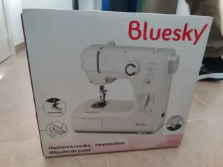 Máquina de coser Bluesky