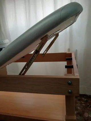 Camilla fija de madera para masajes y estética